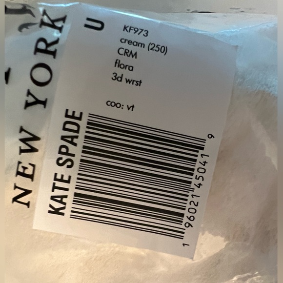 Kate Spade Flora Patent Leather 3D Wristlet - Picture 7 of 16